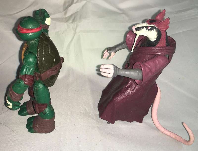 2012 Viacom Teenage Mutant Turtles. Raphael and Splinter