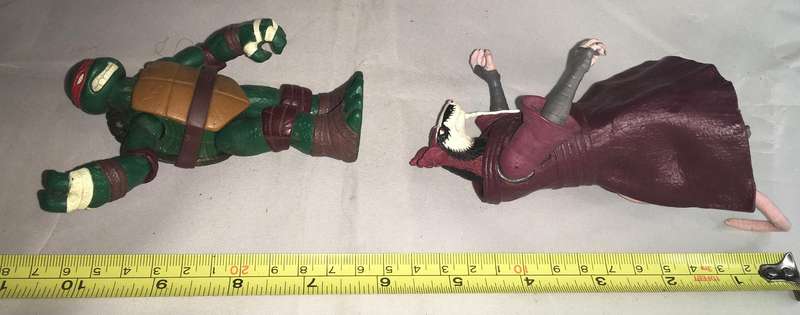 2012 Viacom Teenage Mutant Turtles. Raphael and Splinter