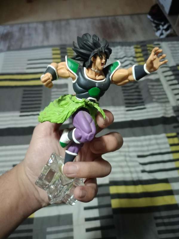 Original Dragonball super brolly figure read ad