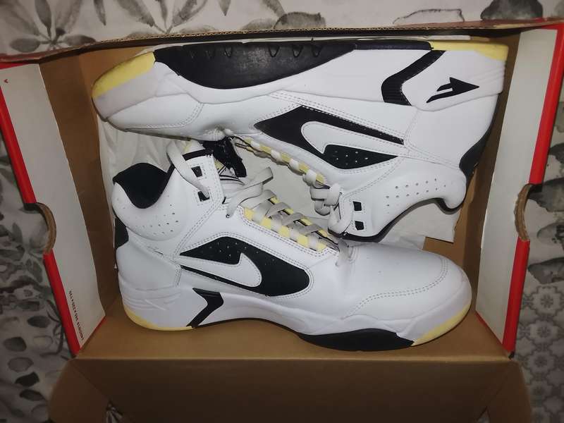 Nike air flight sneakers