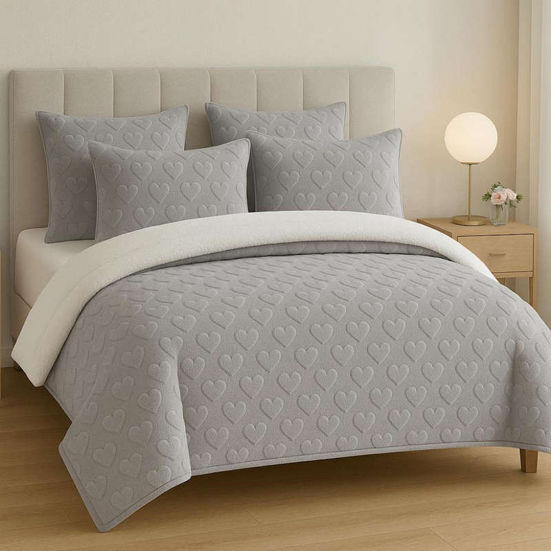 Heart Winter Fleece Comforter