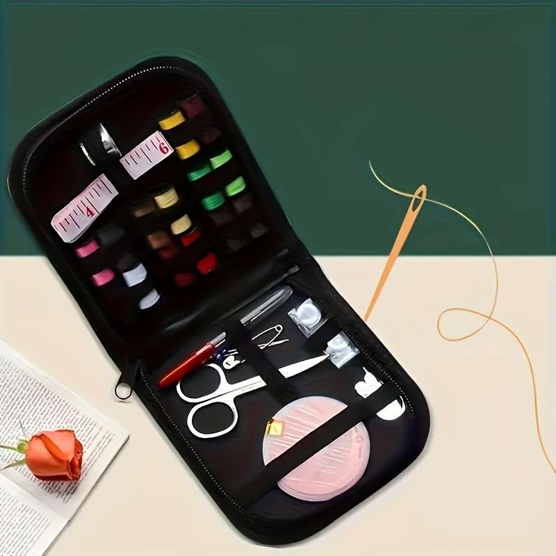 1pc Black Mini Travel Sewing Kit With Needles