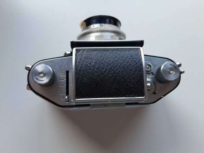 Vinatge EXA Camera