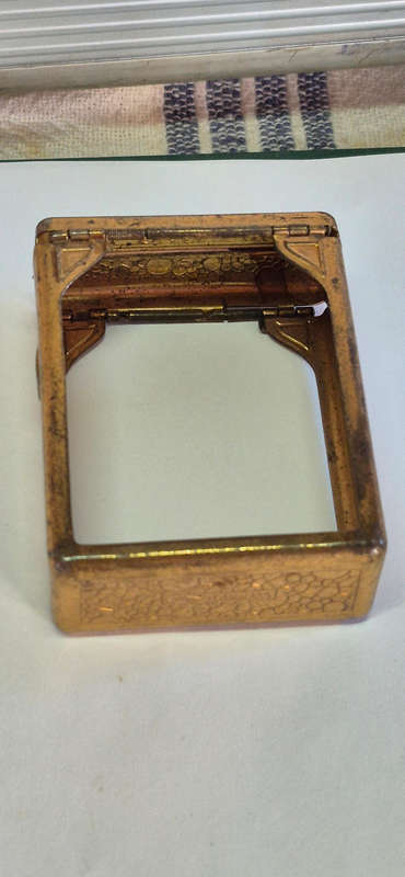 JEMCO Hold-a-pak Vintage Cigarette pack Holder