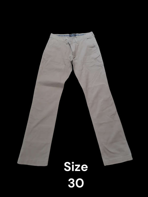 Men's Clothing 18 Mixed Pieces