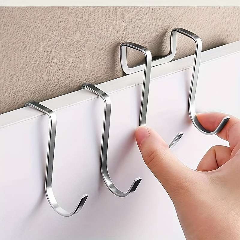Wall mounted towel rack