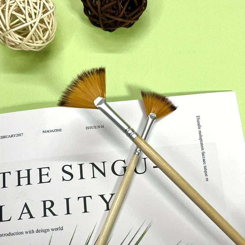 Fan Brush Set