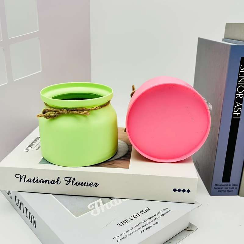 Classic Geometric Pattern Plastic Bud Vases