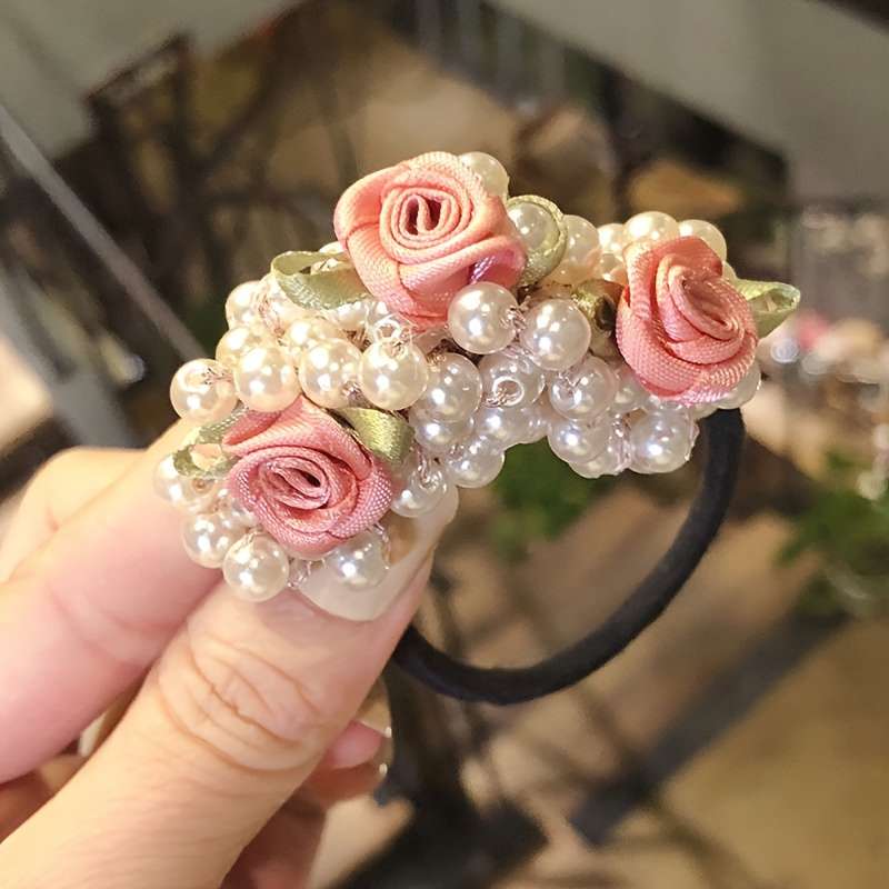 Elegant Rose & Faux Pearl Hair