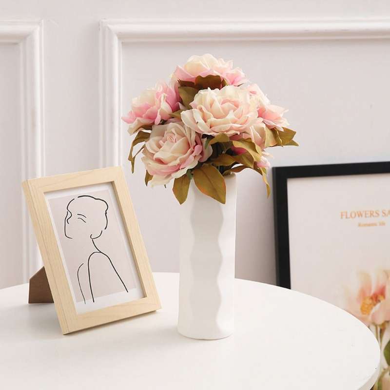 Chic Nordic Wave Design Plastic Vase