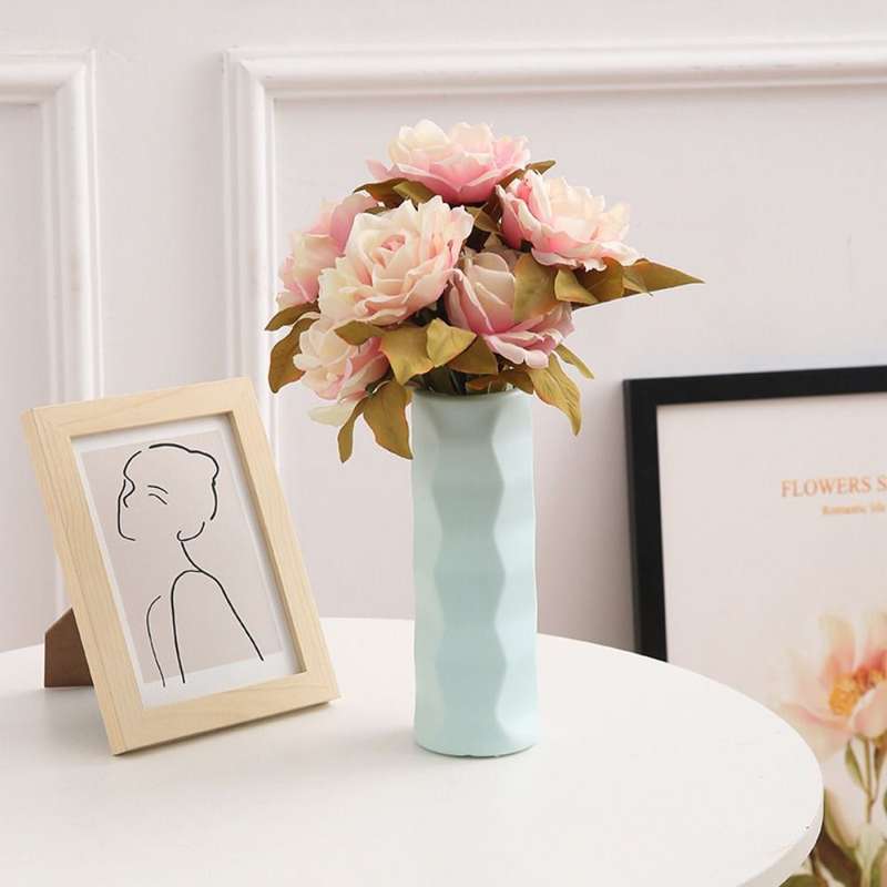 Chic Nordic Wave Design Plastic Vase