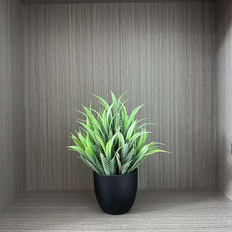 1pcs Small Artificial Grass Plants