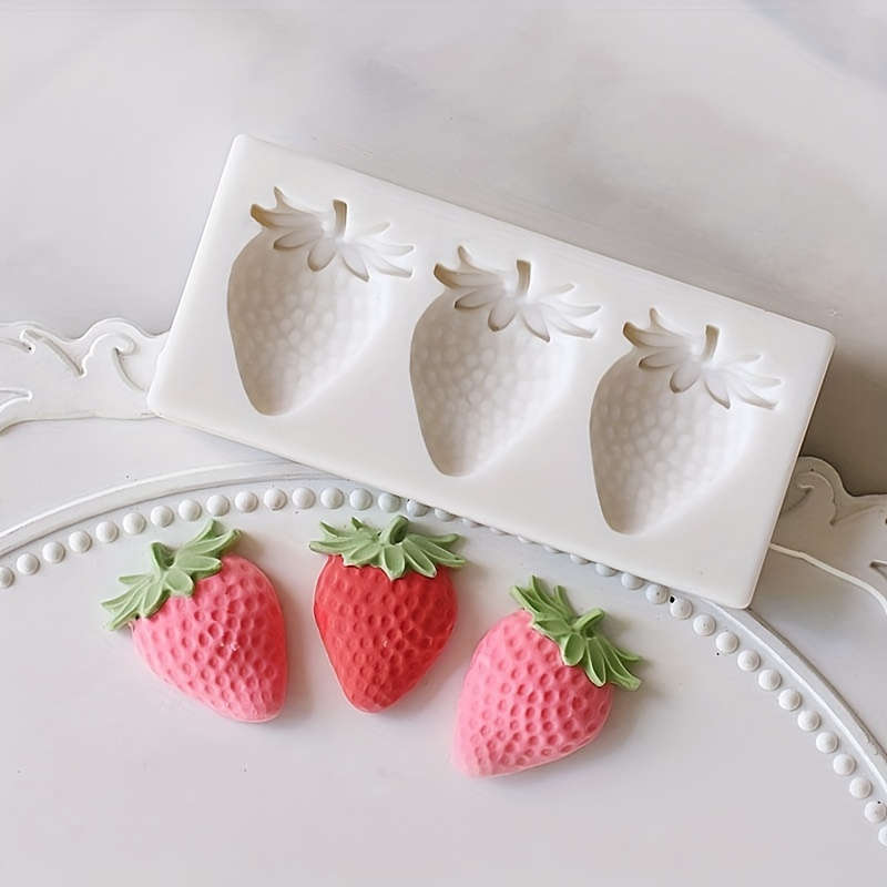 1pcStrawberry Pineapple Fondant Mold