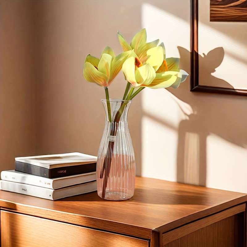 Vintage-Inspired Striped Plastic Flower Vase