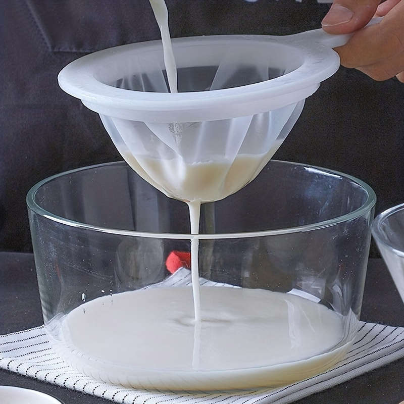 Versatile Mesh Strainer with Handle