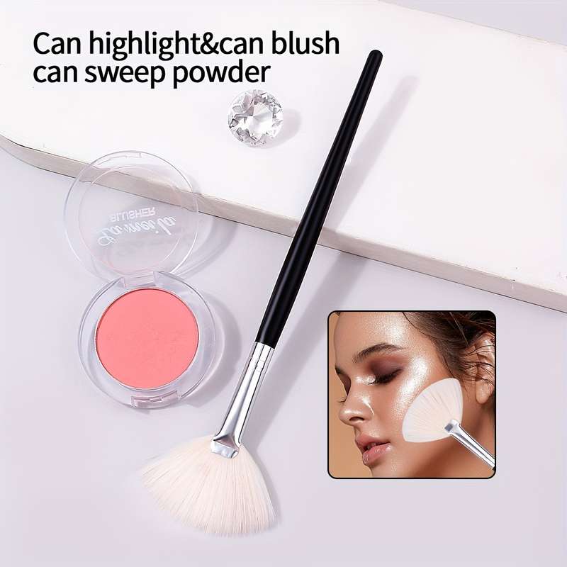 Fan Shape Highlighter Makeup Brush