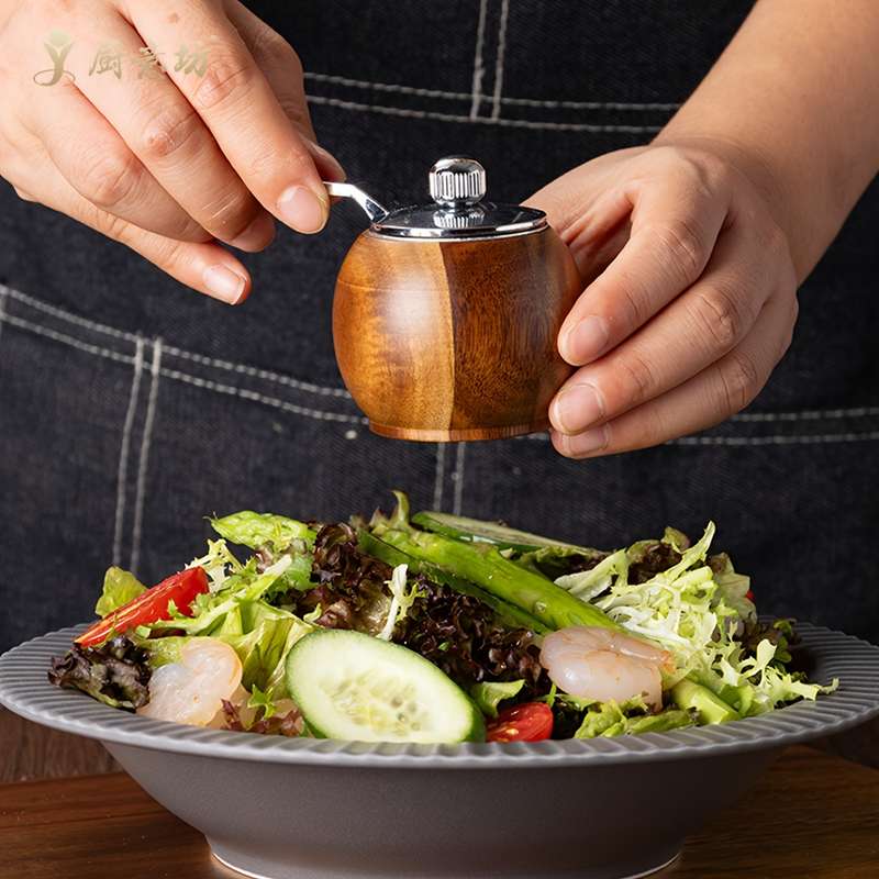 1pc Premium Wooden Pepper