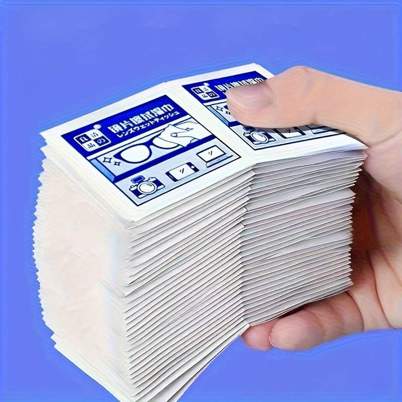 100-Pack Pre-Moistened Lens Cleaning Wipes