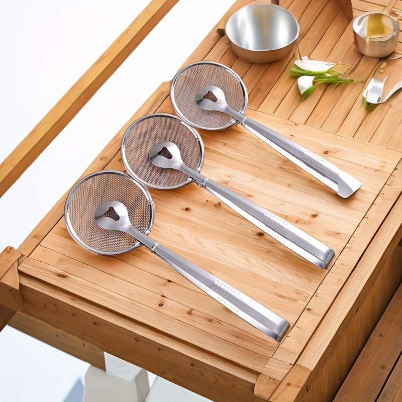 1pc Stainless Steel Kitchen Strainer Spoon With Clip