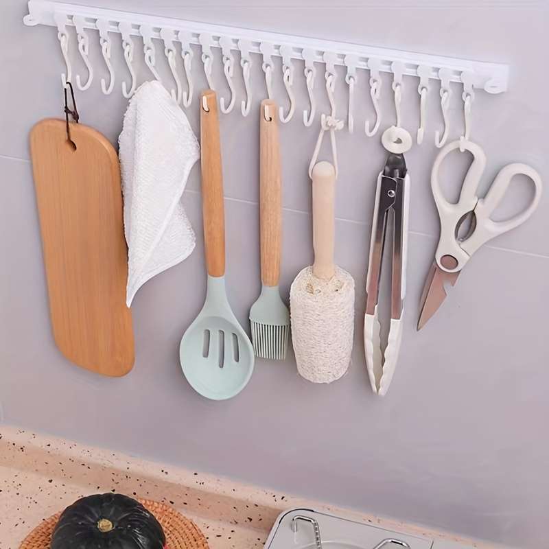Adjustable Plastic Hanging Rack with Sliding Hooks