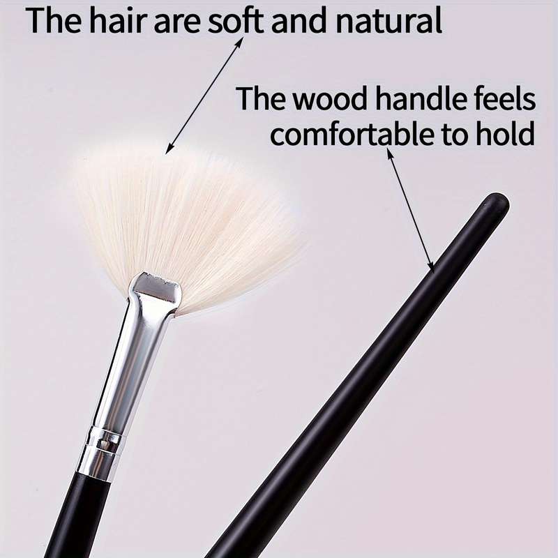 Fan Shape Highlighter Makeup Brush