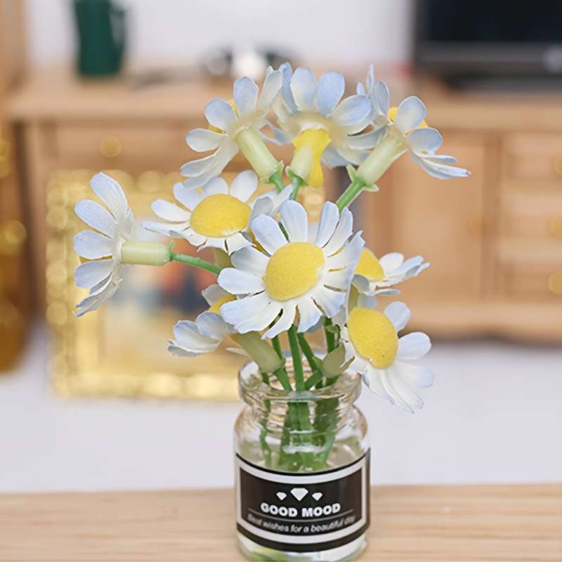 Charming Mini Resin Daisy Vase