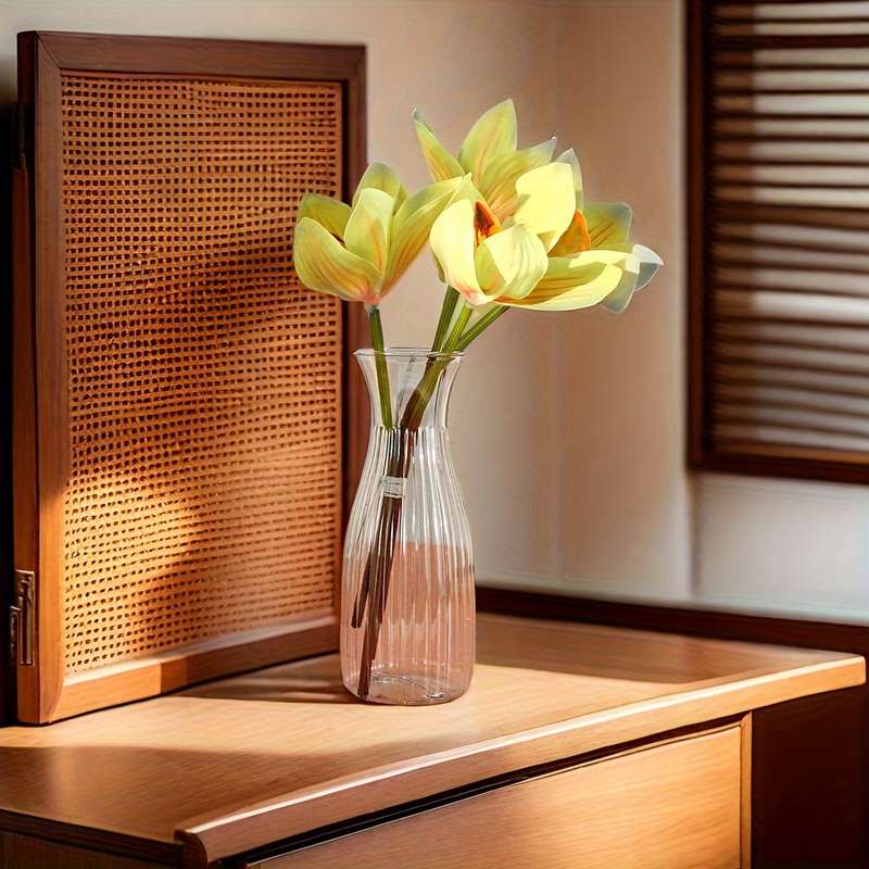 Vintage-Inspired Striped Plastic Flower Vase