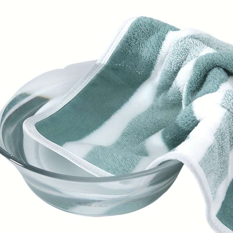 8-Pack Luxury Striped Towel Set