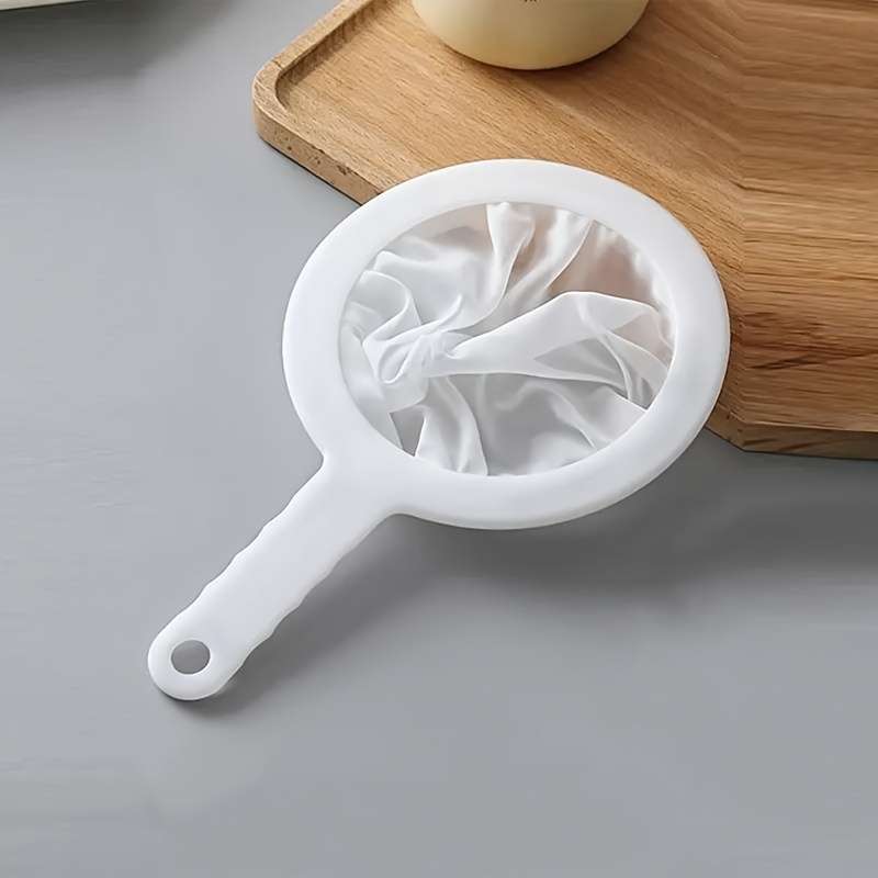 Versatile Mesh Strainer with Handle