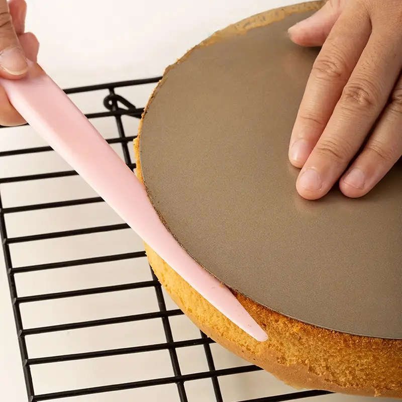 1pcs Cake Scraper Butter Cream Spreader Cake Stripping Knife