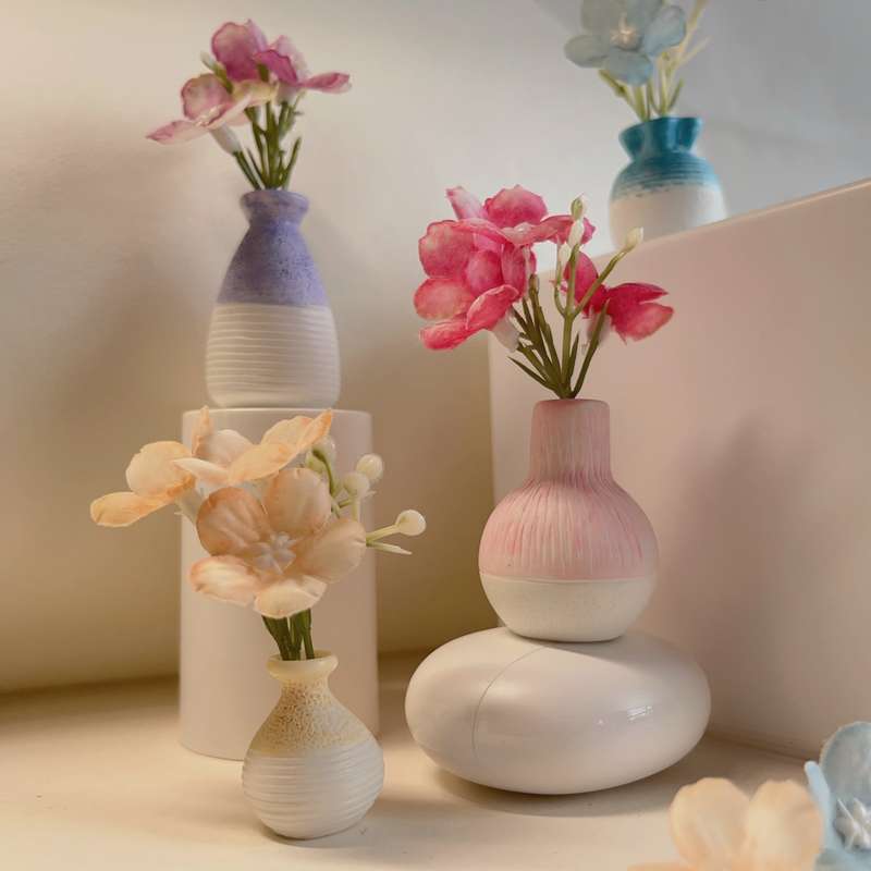 Vintage-Inspired Miniature Artificial Flower Vase Set