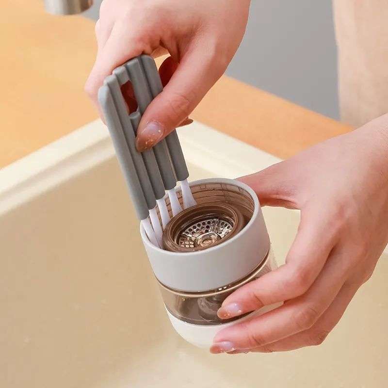 Foldable kitchen fruit brush