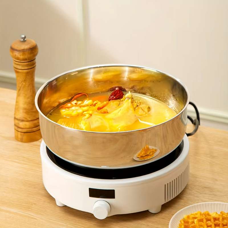 A Versatile Kitchenware Set