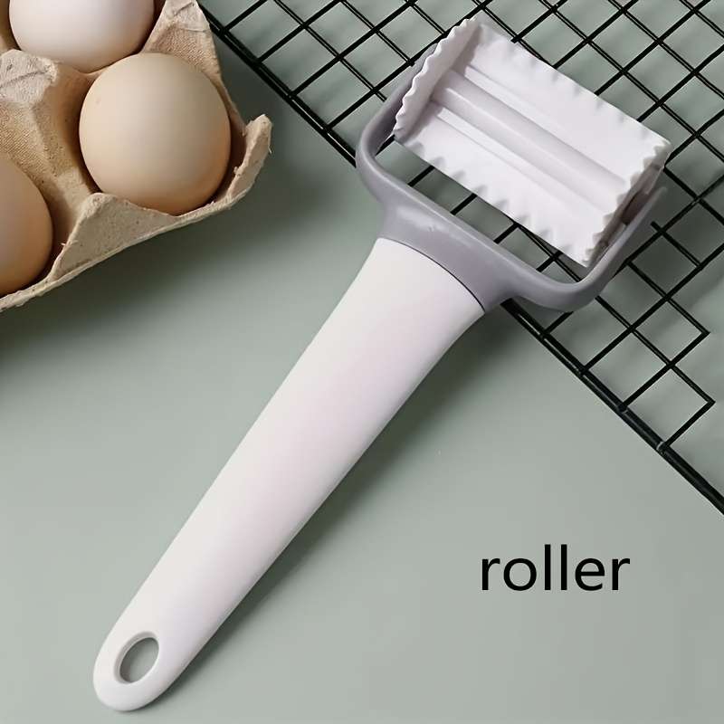 Creative Pattern Plastic Pastry Cutter