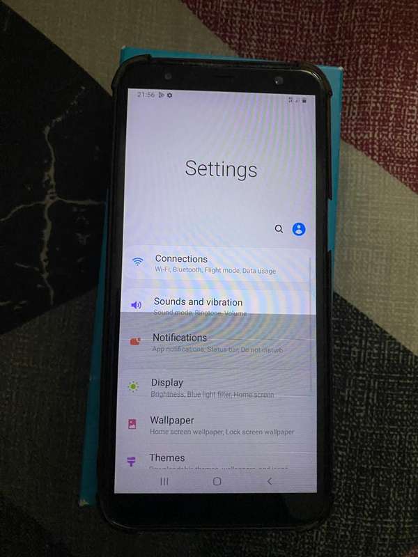 Samsung J6+