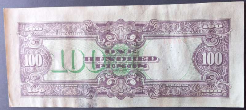 Phillipines  WW2 Japanese Occupied 100 Pesos.  3 notes in sequence.