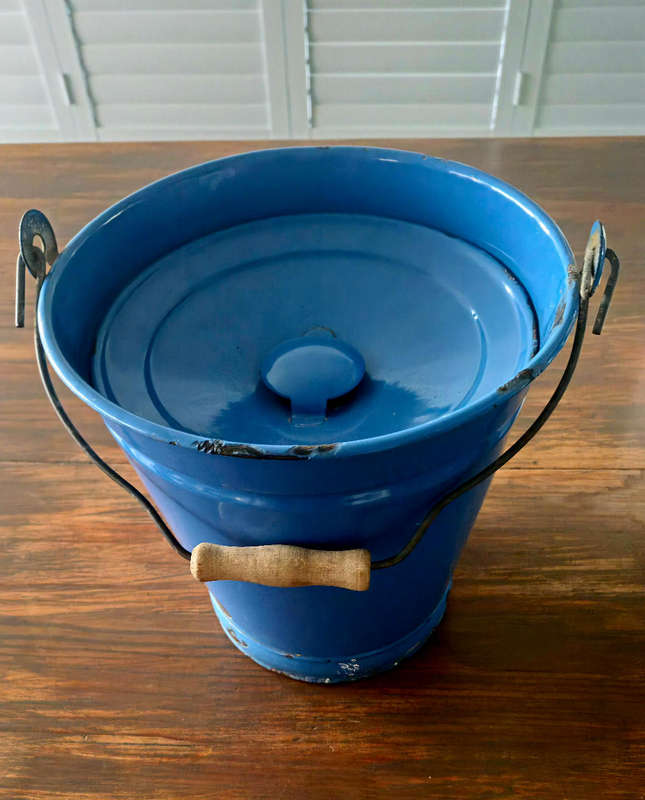Chamber Pot and Bucket with lid