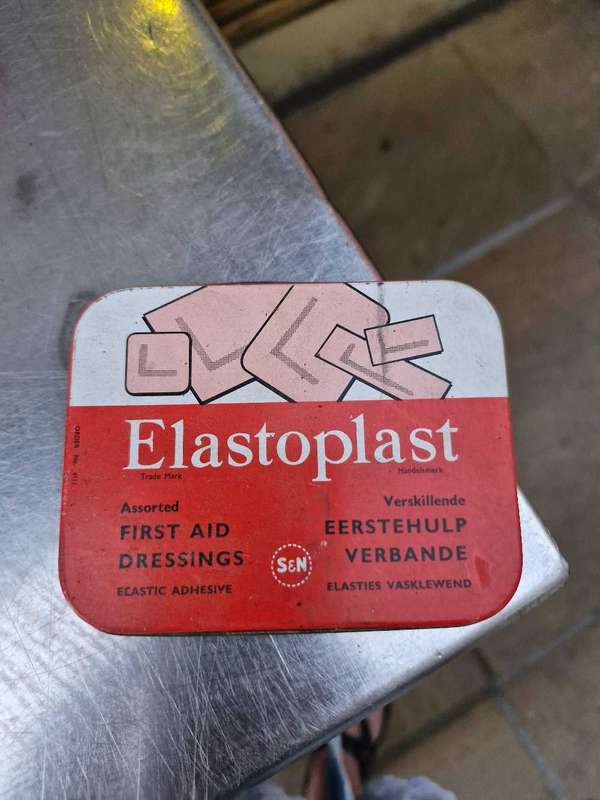 Elastoplater Tins x5