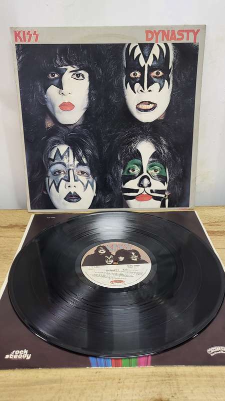 KISS- Dynasty LP