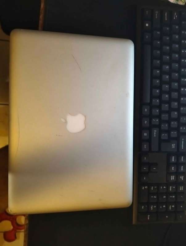 MacBook Pro (17-inch, Late 2011)