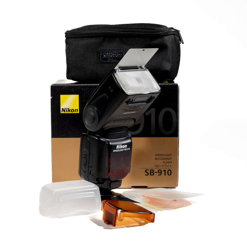 Nikon SB-910 Speedlight