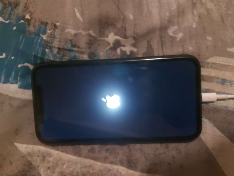 apple Iphone xr *READ*