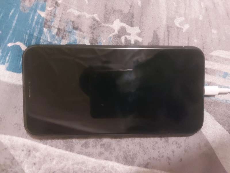 apple Iphone xr *READ*