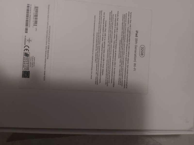 Apple iPad Wi-Fi 32GB (8th Generation)