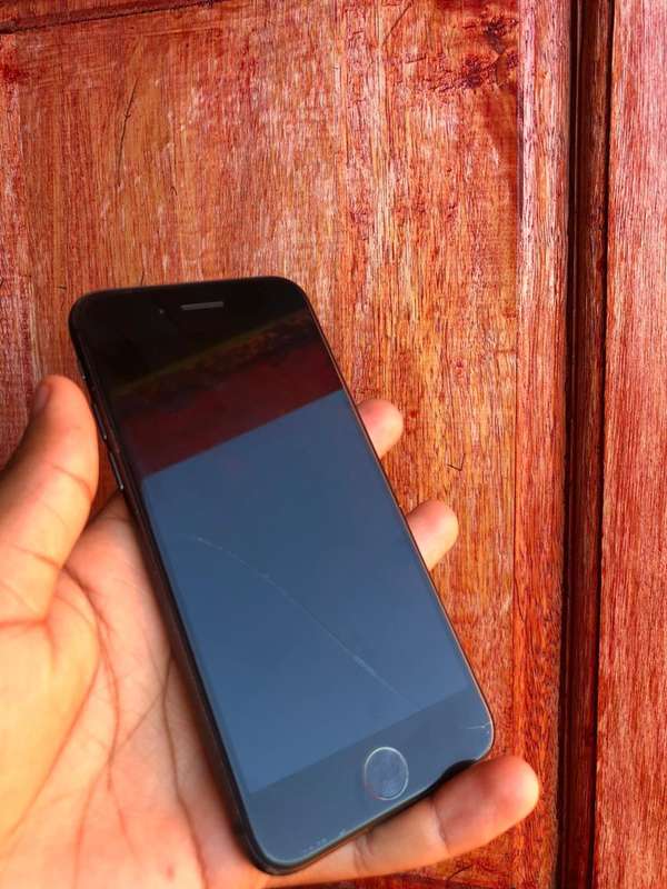 Faulty iPhone 8