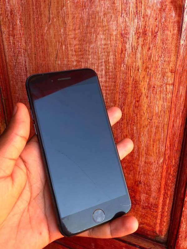 Faulty iPhone 8
