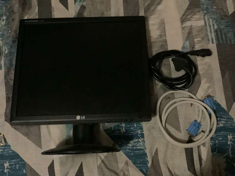 LG FLATRON 17` LCD MONITOR L1734S-BN