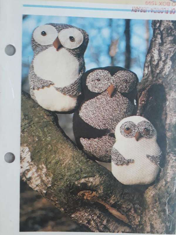 TOY KNITTING PATTERN - OWL CUSHIONS