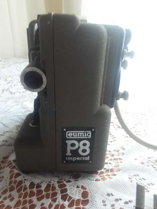 VINTAGE COLLECTABLE  METAL BODIED EUMIG P8Mm CINE FILM PROJECTOR