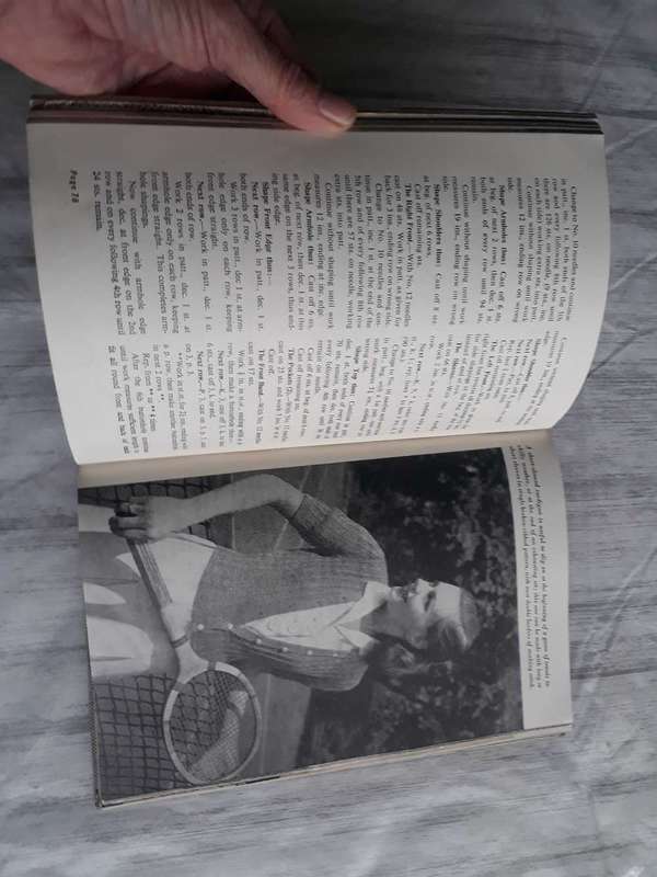 ANTIQUARIAN KNITTING BOOK - MARGARET MURRAY/JANE KOSTER  - PRICTICAL FAMILY KNITTING ILLUSTRATED